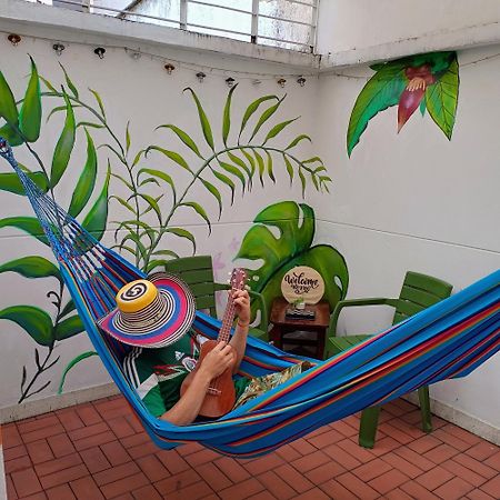 Moradia Laureles Medellin Apartment Bagian luar foto